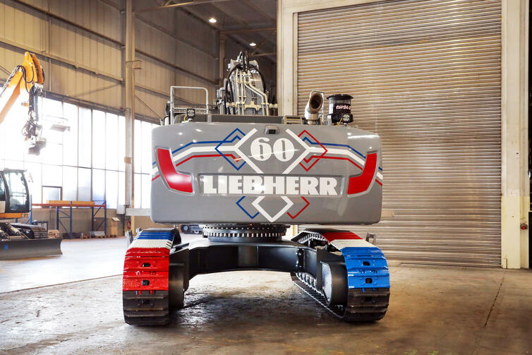 07. 60 let Liebherr ve Francii