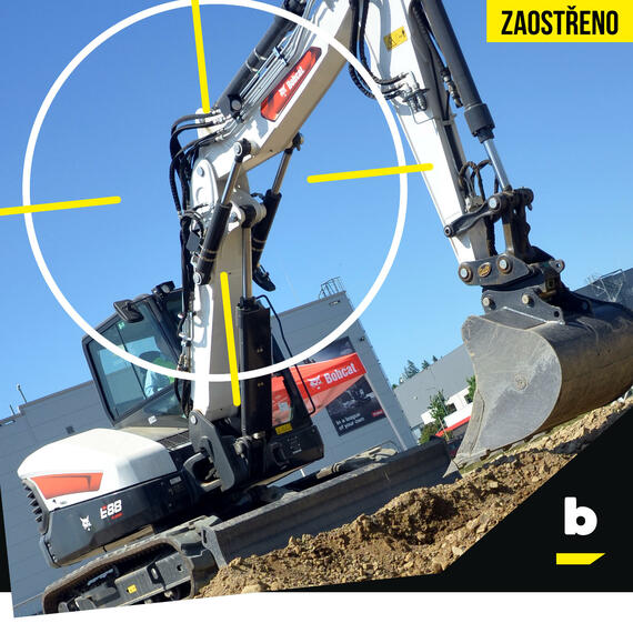 Bobcat E85 s děleným výložníkem