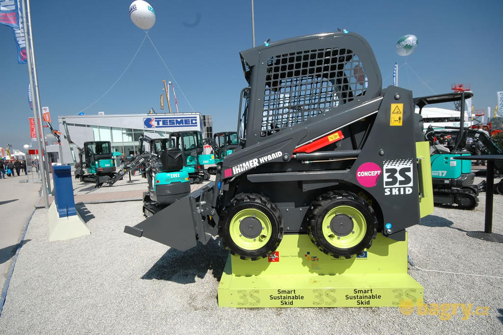 Kolový smykem řízený nakladač Ihimer 3s-skid Hybrid