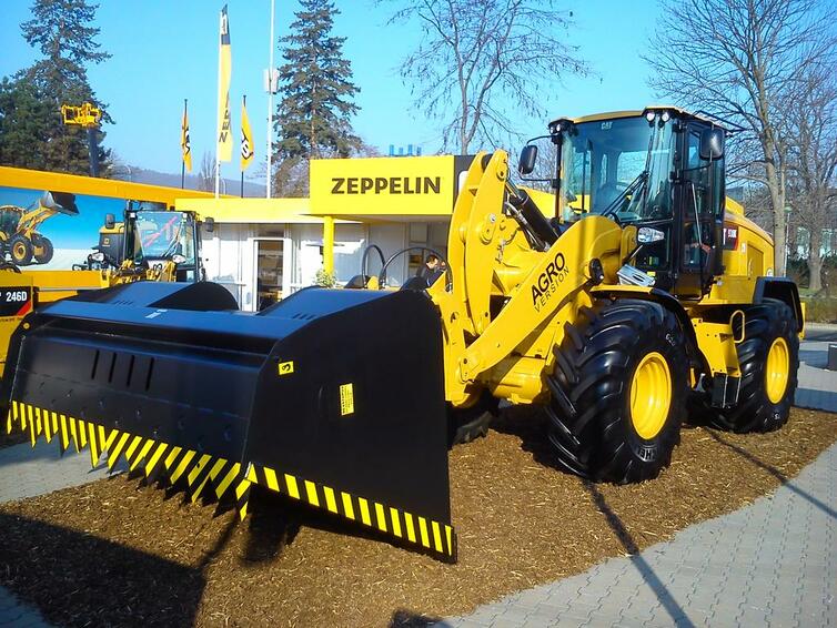 Cat 930K AGRO na veletrhu v Brně