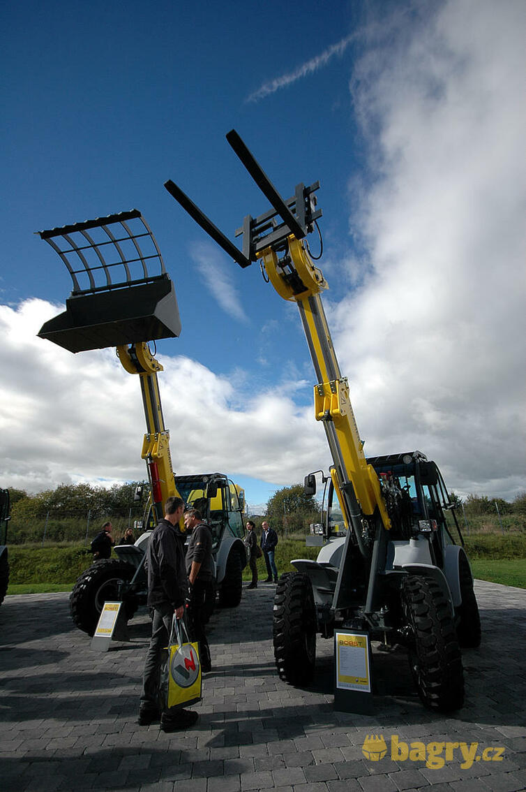 Kolové nakladače Kramer 8085T a 8095T bok po boku