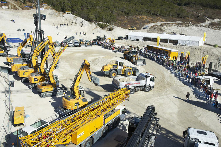 Minulá Liebherr RoadShow v roce 2012