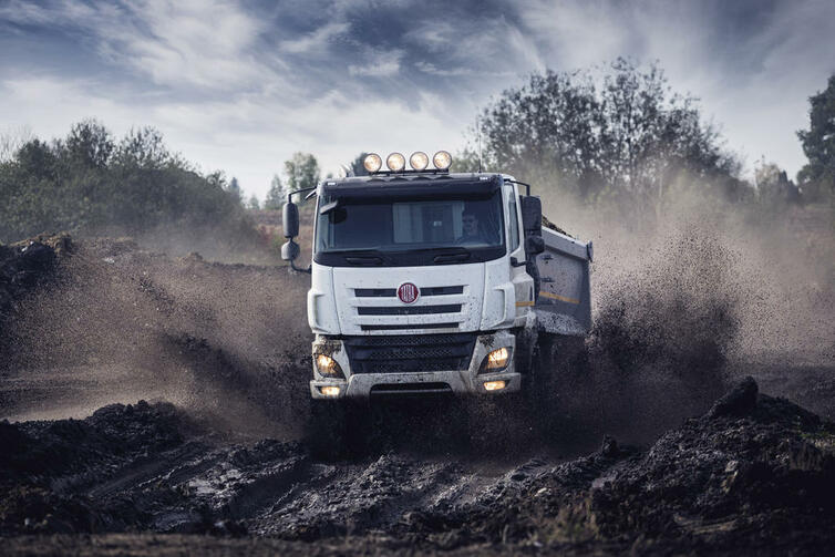 Sklápěč Tatra Phoenix Euro6 8x8