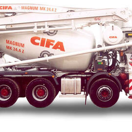 CIFA Magnum MK 28.4.Z-80 na podvozku Iveco Trakker AD 340T38B