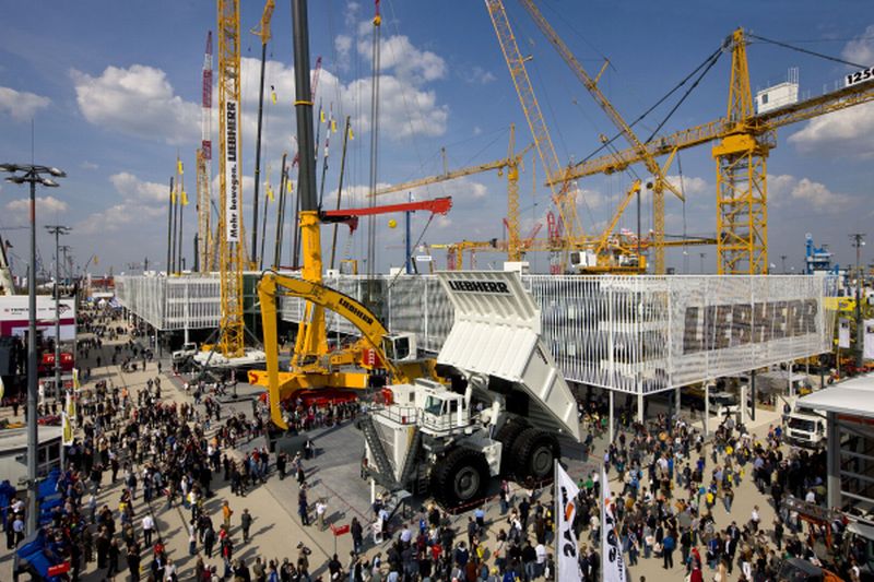 Bauma 2010: Pozitivní ohlasy a vysoká návštěvnost i přes neúčast návštěvníků ze zámoří