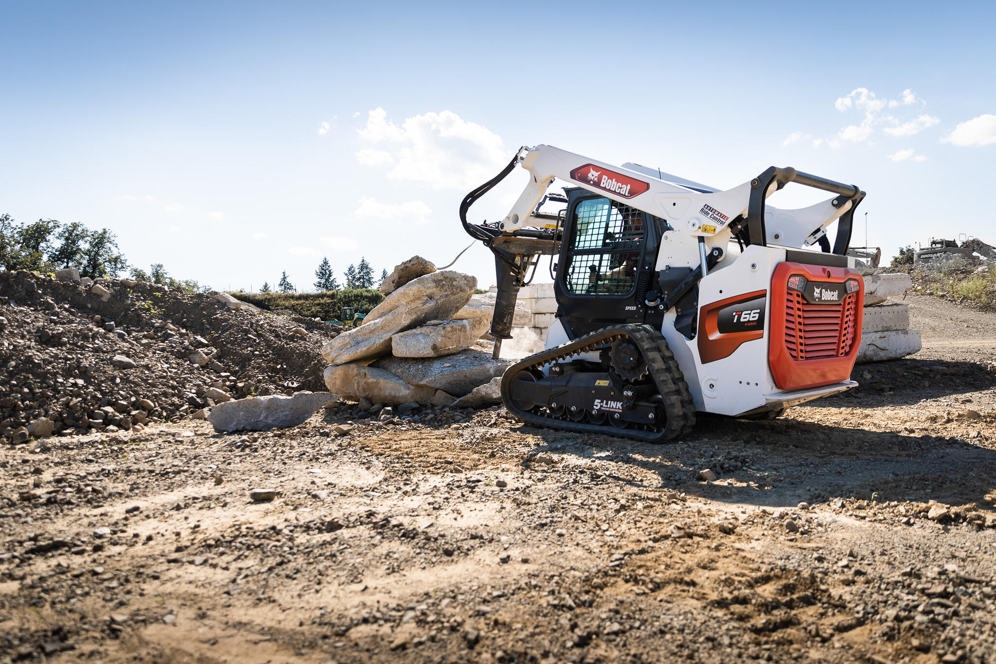Bobcat R-series pásovový nakladač T66