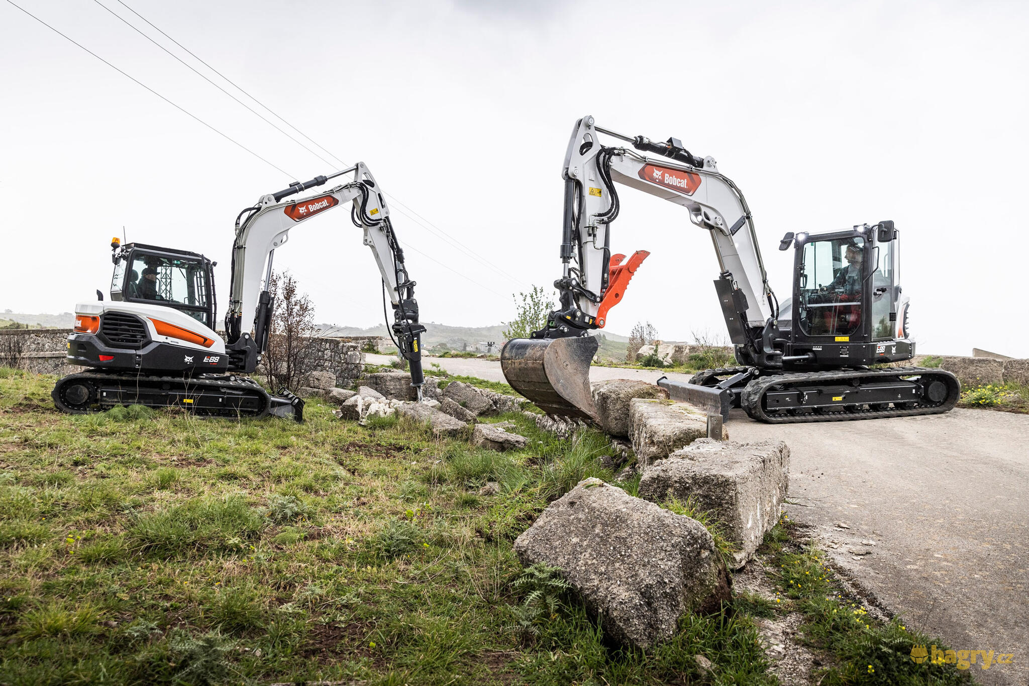 05. Bobcat E88 R2-series