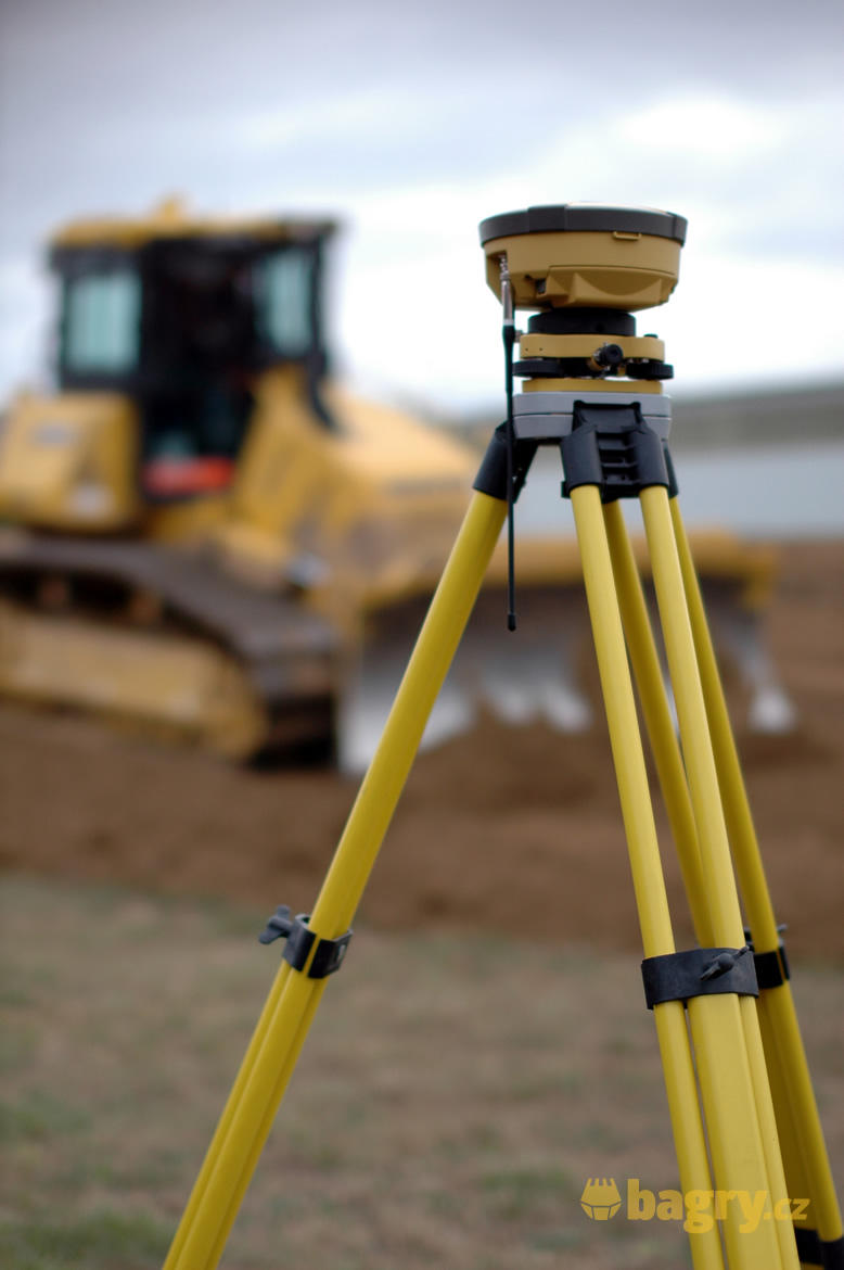 Korekční stanice Topcon Hiper V