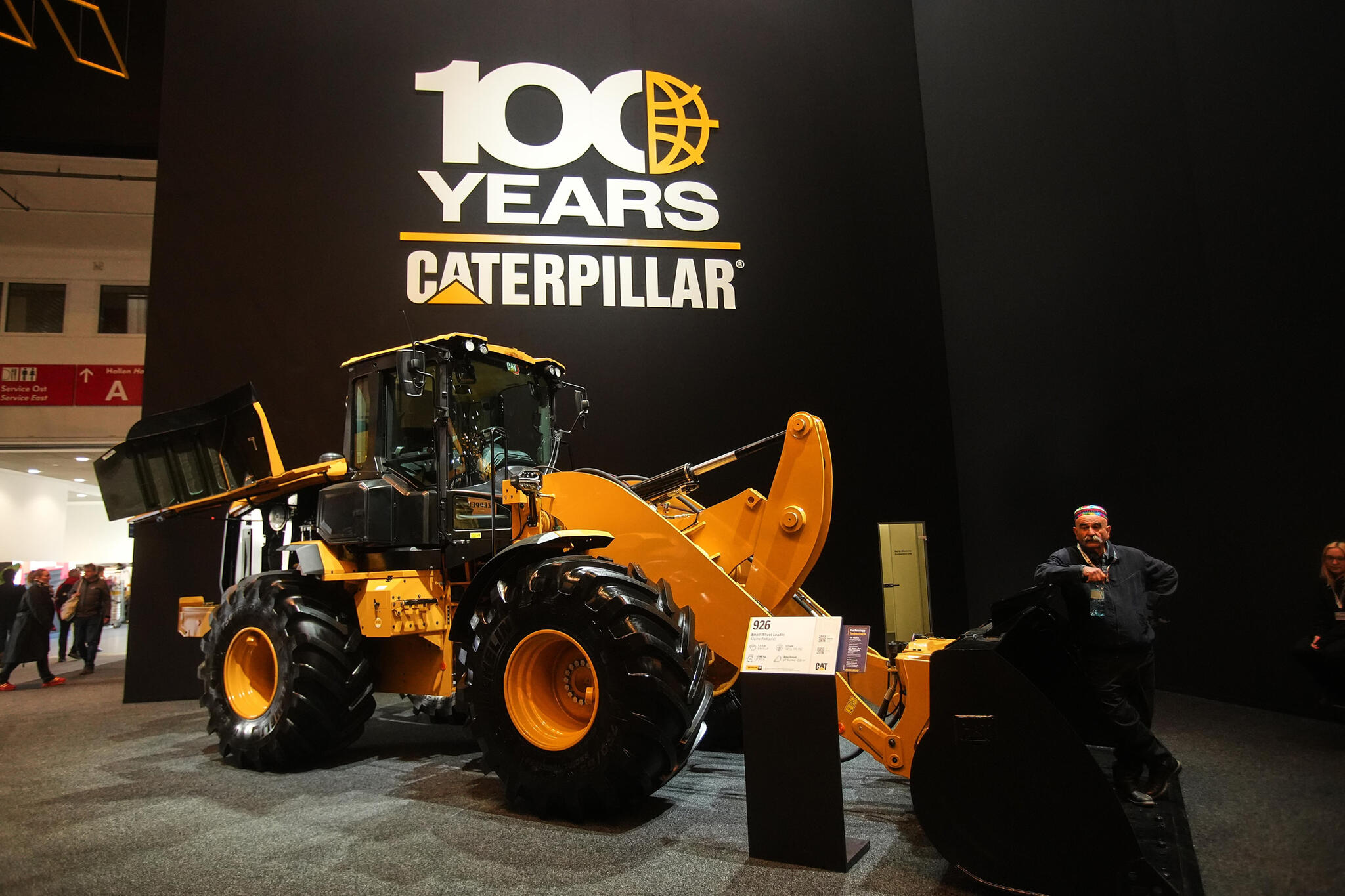 Kolový nakladač CAT 926