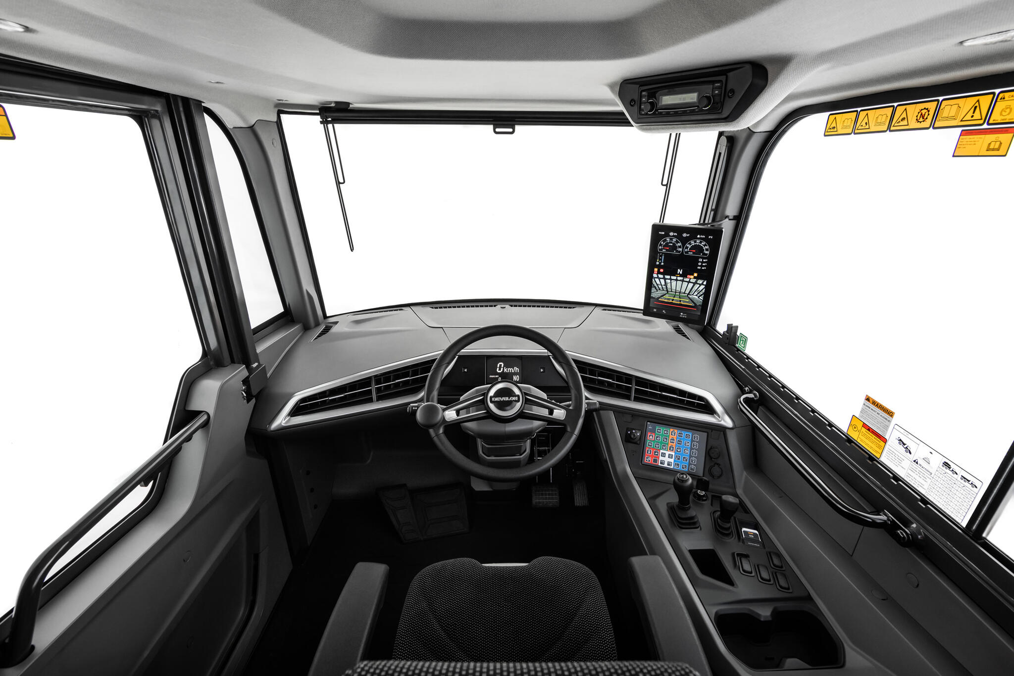 Nová kabina dempru Develon DA30