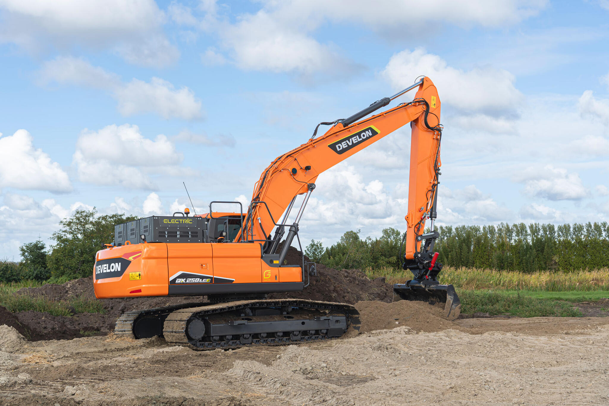 Develon_DX250LCE-7