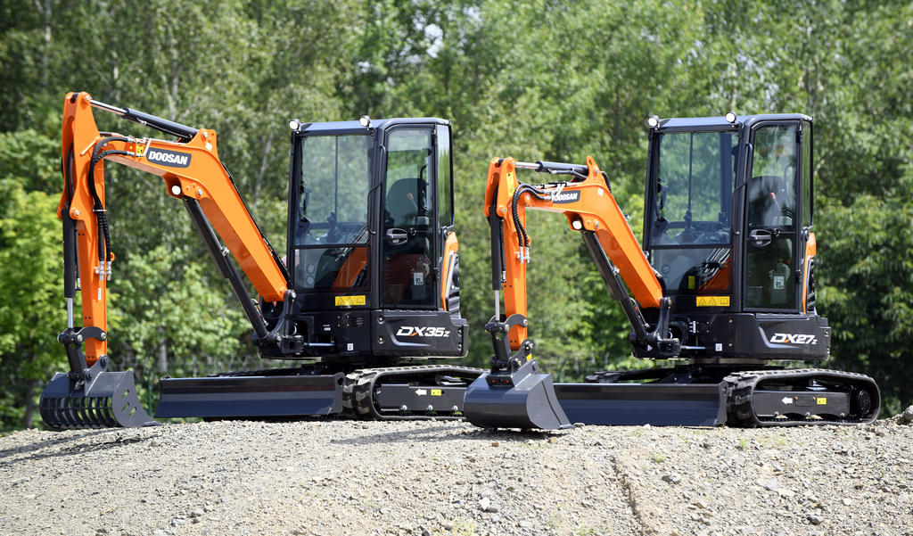 Doosan uvádí nová mini rypadla splňující požadavky Stage V