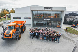 GARNEA slaví 30 let od založení  a otevírá novou Doosan halu