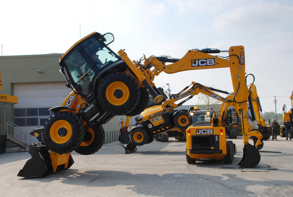 Dancing Digger Show