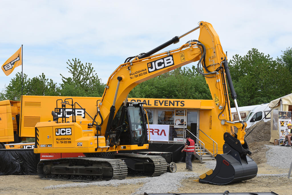 Pásové rypadlo JCB 220C SLC