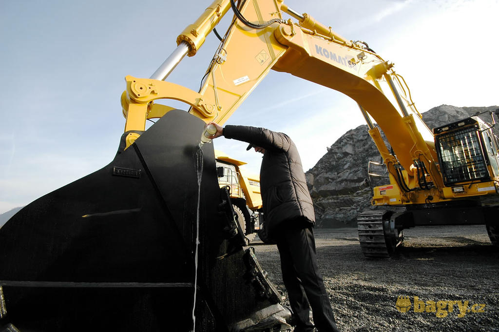 Kamenolom Zbraslav ovládnou stroje Komatsu