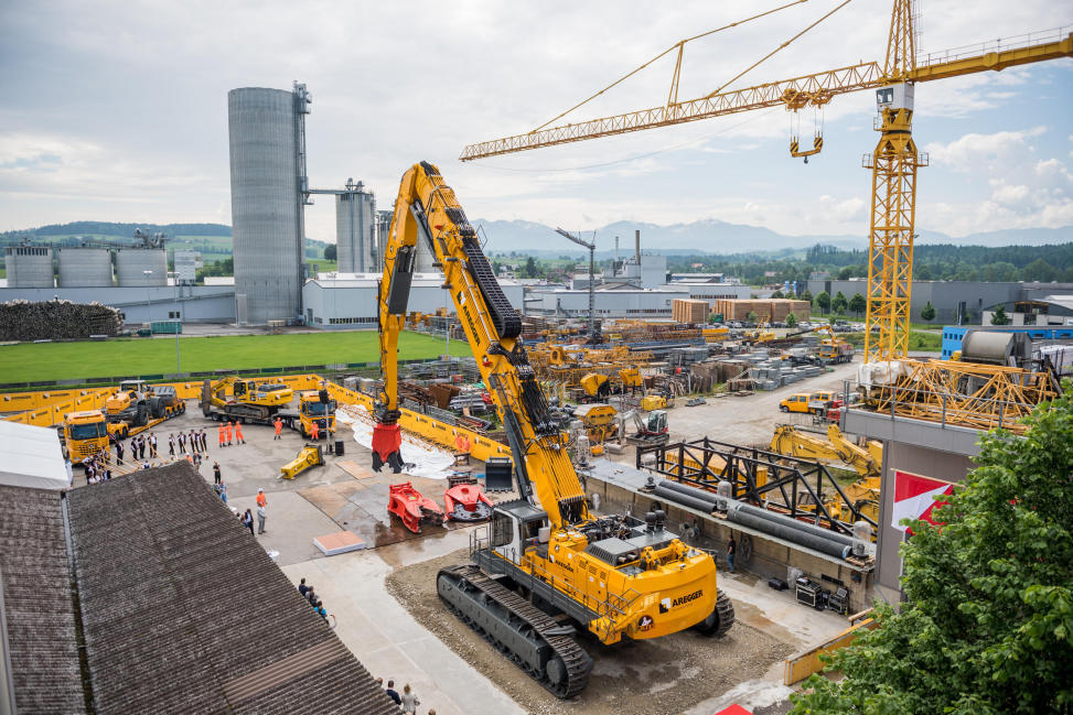 Liebherr jako partner při stavbě největšího demoličního rypadla v Evropě