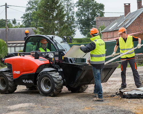 Teleskopický manipulátor Kubota KTH4815