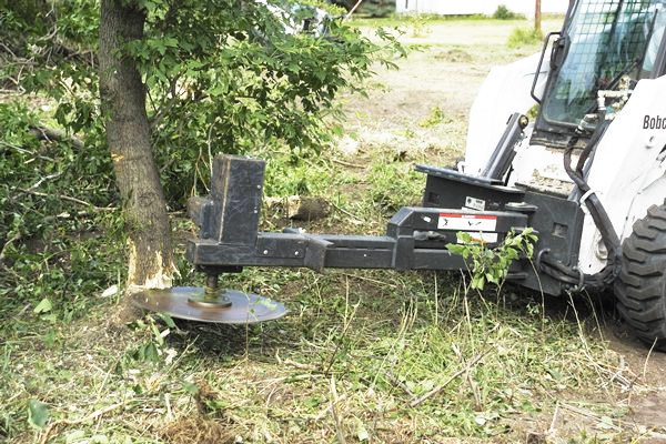Novým přídavným zařízením od Bobcatu je křovinořez