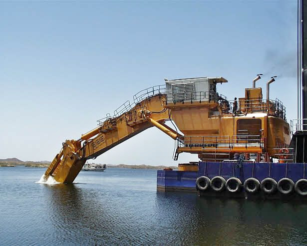 Spolupráce firmy Liebherr při výstavbě mezinárodních vodních cest