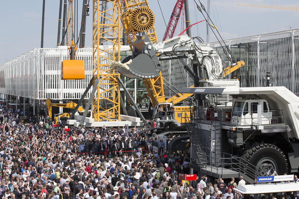 Návštěvníci veletrhu Bauma
