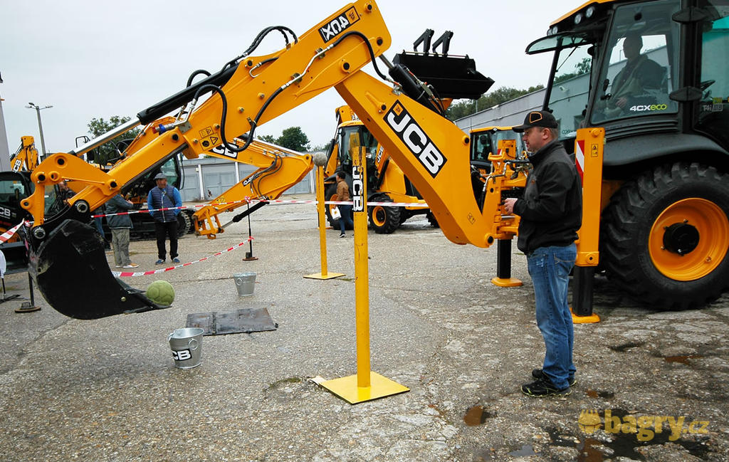 Terrastroj už podruhé odhalil nejšikovnějšího slovenského strojníka na strojích JCB 